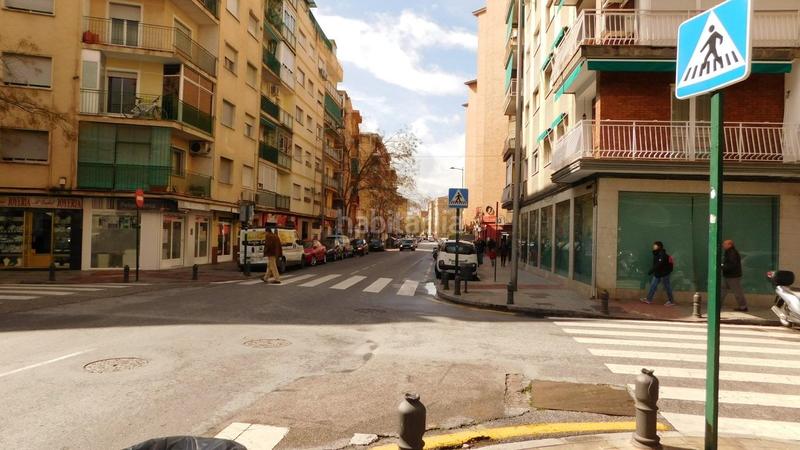 Foto 4c5b4f6b-1cd5-4609-852c-70348d2a025d. Location local commercial dans calle concha espina 33 dans Granada