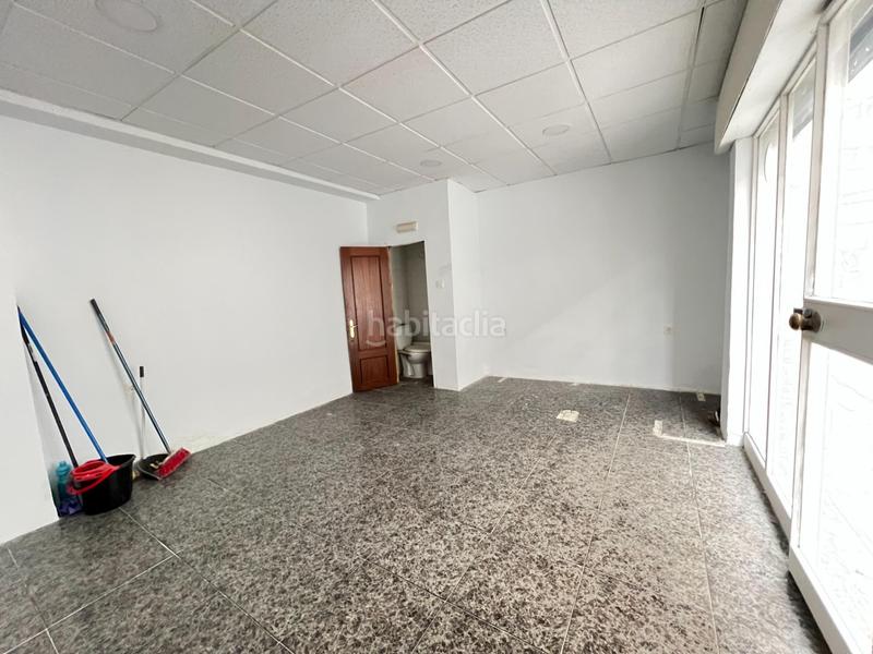 Foto 1f61bc9e-c910-4dca-b016-128ab5906a2c. Rent business premise in calle concha espina 33 in Granada