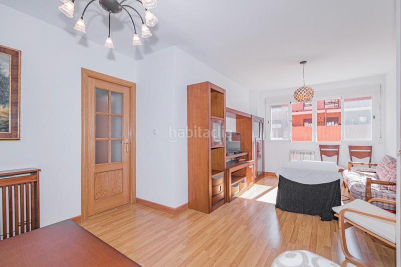 Foto 100f825d-a583-4fc4-86e6-ad0e11af7694. Appartement dans calle albondón dans Rosaleda - Juventud Granada