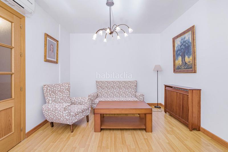 Foto dea80798-5794-4b1f-b374-f099a0d09b89. Flat in calle albondón in Rosaleda - Juventud Granada