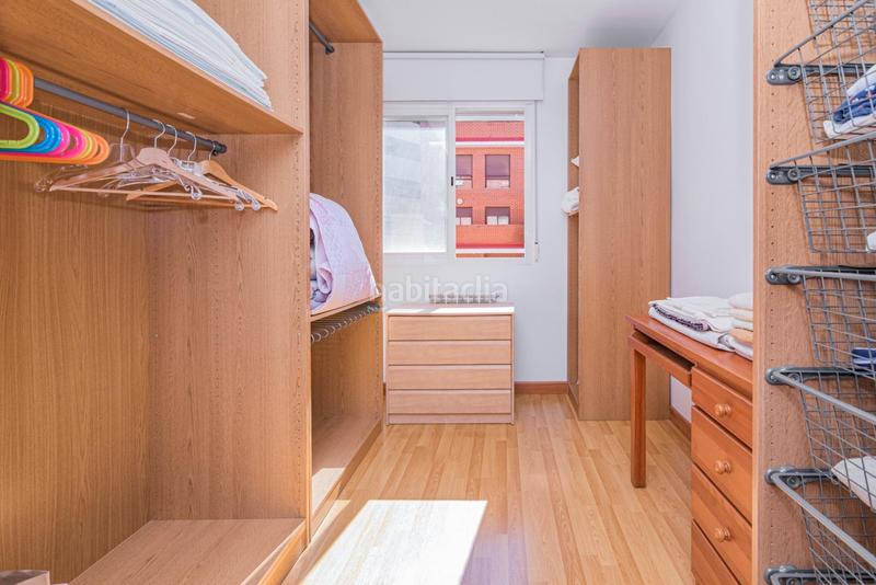 Foto e12cd606-4608-495c-9ce0-474ea40b223d. Flat in calle albondón in Rosaleda - Juventud Granada