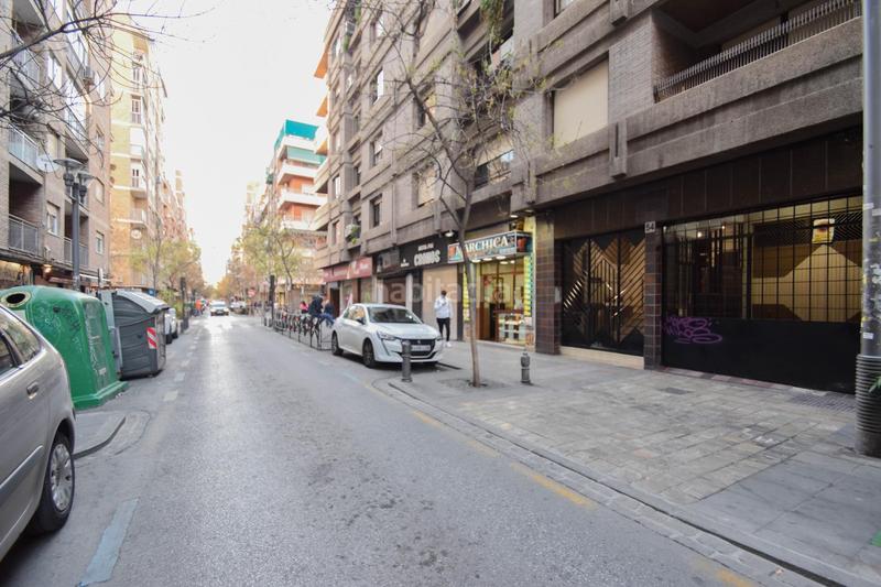 Foto 5d999f10-2f3d-493f-84fb-da6c20772774. Rent business premise in Camino de Ronda Granada