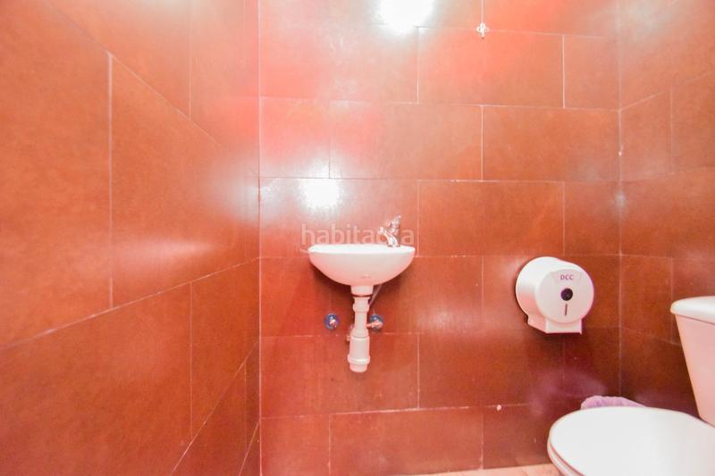 Foto e6cb0b41-a49f-407d-a3e0-ad3b5f9e86cb. Lloguer local comercial a calle socrates 22 a Camino de Ronda Granada