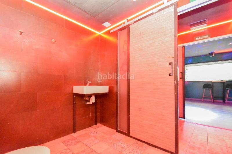 Foto 13e214ac-eec7-4130-91f1-6102e331048b. Location local commercial dans calle socrates 22 dans Granada