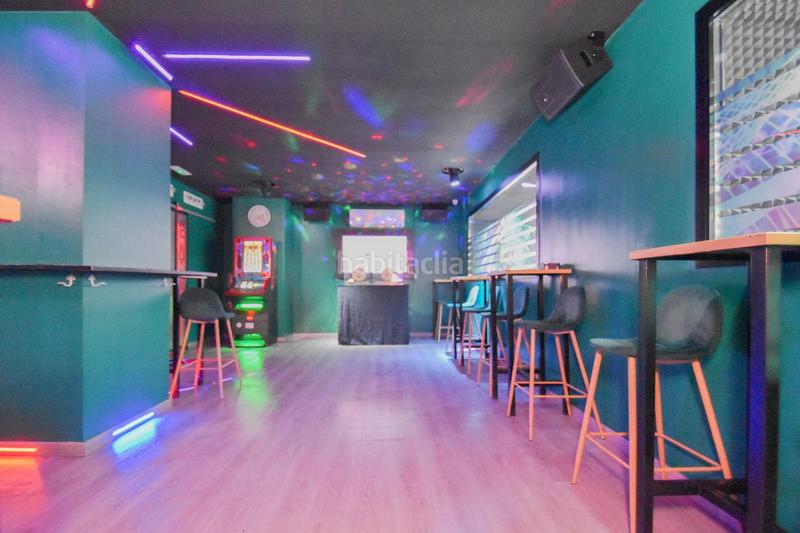 Foto 8095ca23-aa8f-4691-8b7f-cfcbe22a3bb4. Location local commercial dans calle socrates 22 dans Granada