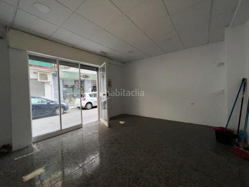 Foto 7cd22b58-26e6-4a24-946a-c0e262ca3f53. Location local commercial dans calle concha espina 33 dans Granada