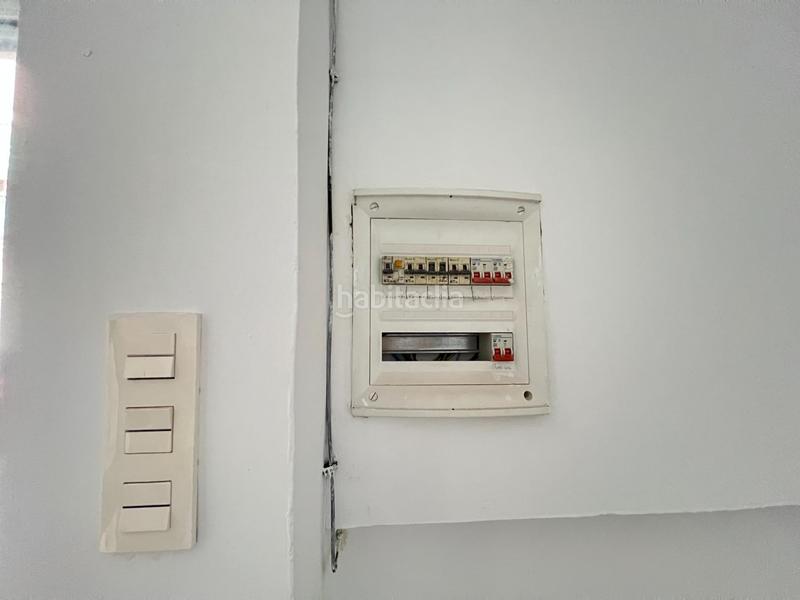 Foto 829ed426-300b-4e12-a256-3d8275fa2691. Location local commercial dans calle concha espina 33 dans Granada