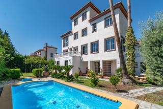 Chalet à GRANADO(UR.MOTE ELVIRA)