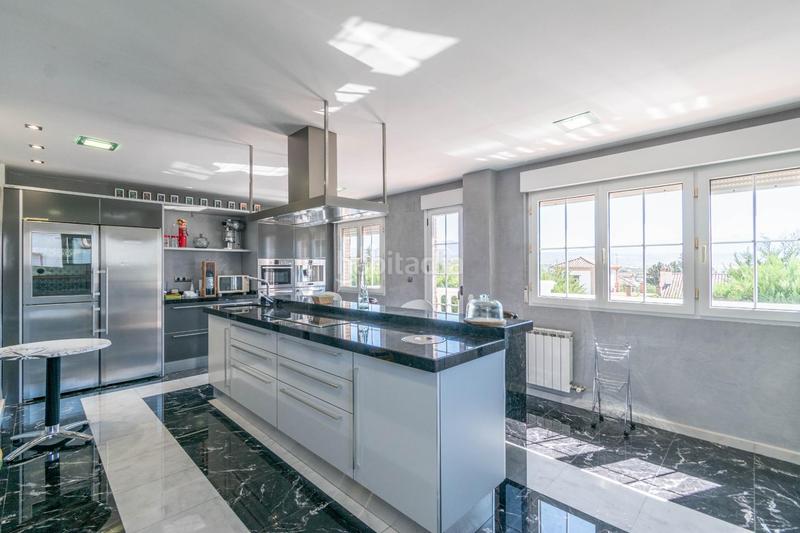 Foto 2751fc75-c4e0-49b1-8809-42fd8294bf7f. Chalet con riscaldamento parcheggio piscina in Albolote