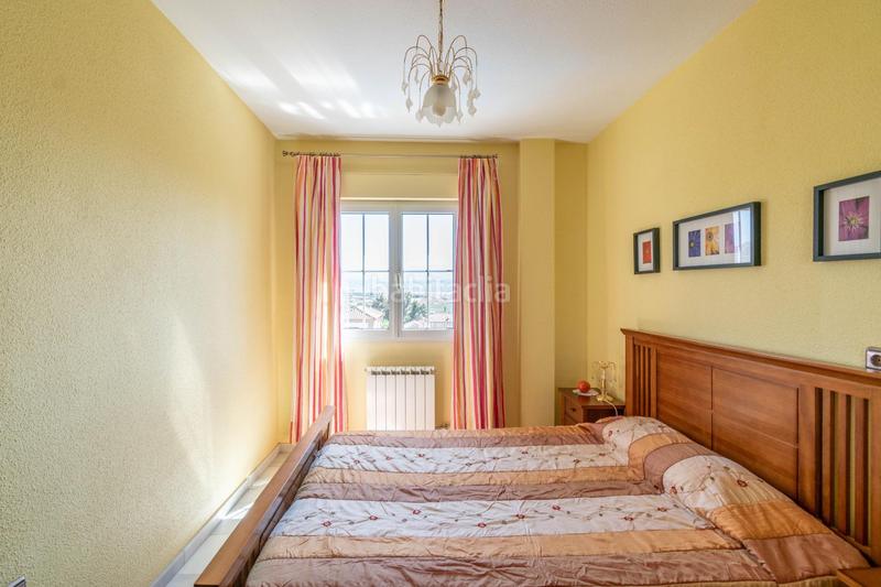 Foto ba9cdd9a-7e9c-45ba-ab9b-b34b469301d6. Chalet con riscaldamento parcheggio piscina in Albolote