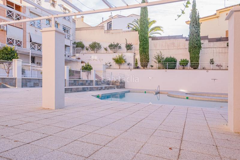 Foto 3023d361-5209-4e89-9d52-da1e6e271dd9. Pis amb aparcament piscina a Cenes de la Vega