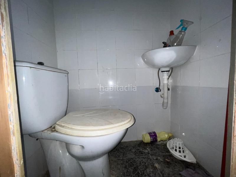 Foto 2ca9ac87-8648-4fb6-87d9-7d9d0c5a8c05. Rent business premise in calle concha espina 33 in Granada