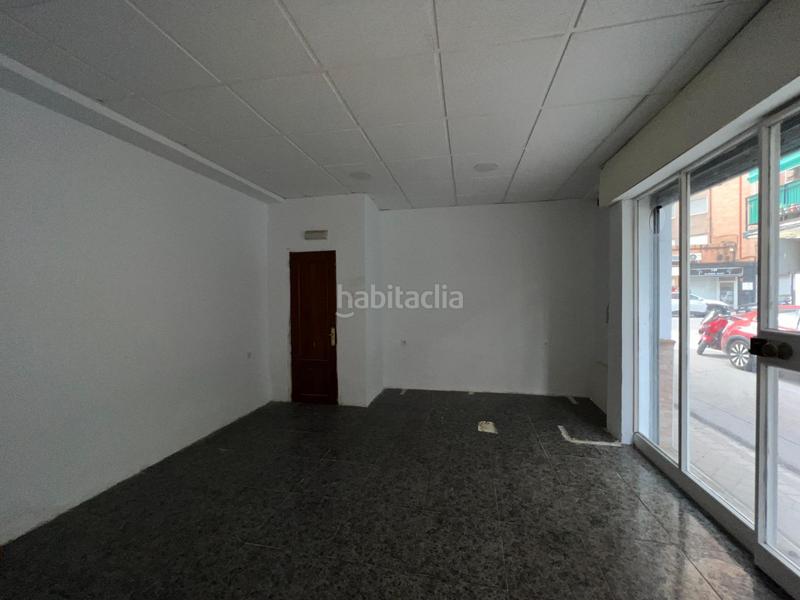 Foto 39d52001-21e8-40a8-bafa-7cb600a4a9f1. Rent business premise in calle concha espina 33 in Granada