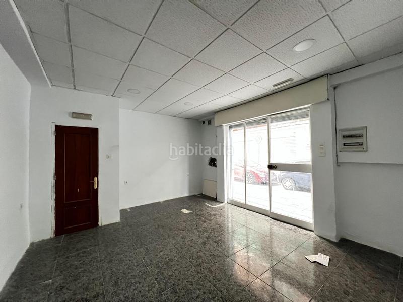 Foto 9d18f405-b18e-4a32-9b94-1d9f5c188ea1. Rent business premise in calle concha espina 33 in Granada