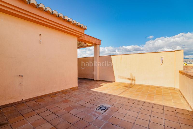 Foto 5e8d3702-576d-416a-8163-034ab1a49206. Maison avec parking dans San Antón Armilla