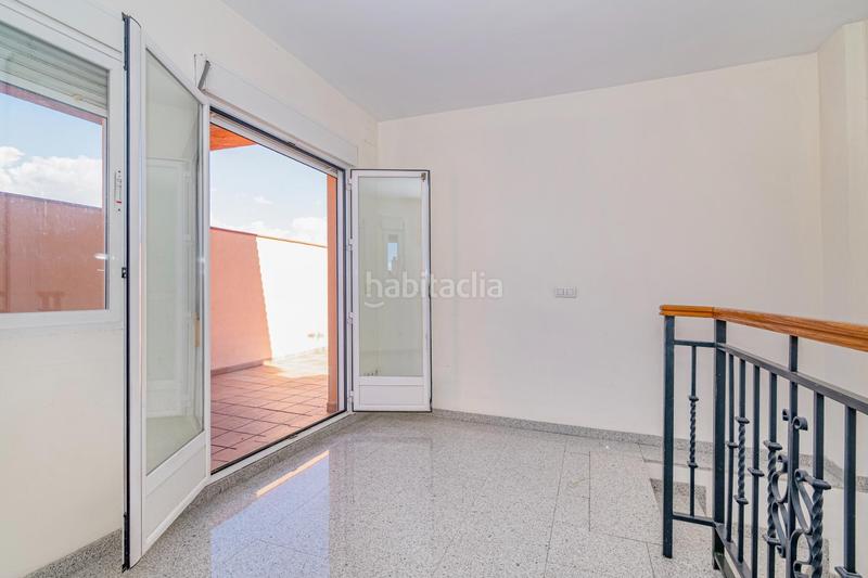 Foto b57de18d-72ad-4fbc-8acc-b9fdfbf08167. Maison avec parking dans San Antón Armilla