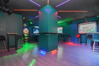 Traspàs Local Comercial a Calle socrates 22. Pub en pleno centro de granada eres un emprendedor apasionado po