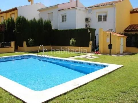 Foto 5d7d8b76-6fc1-4bb9-b1d3-18aad262a57f. Casa adossada amb calefacció piscina a Aljomahima - Ermita Gabias (Las)