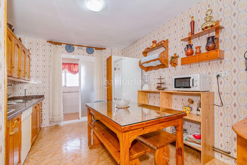 Foto bdf4d347-635e-492a-be81-43e53722ecc5. Pis amb calefacció aparcament a Cartuja Granada