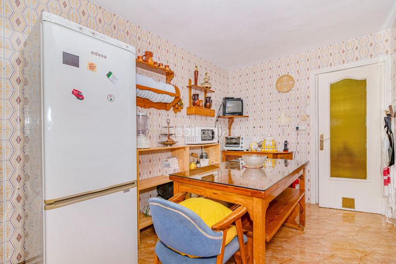 Foto e1f59a8c-1e43-4035-8636-fa26cb4e4e33. Pis amb calefacció aparcament a Cartuja Granada