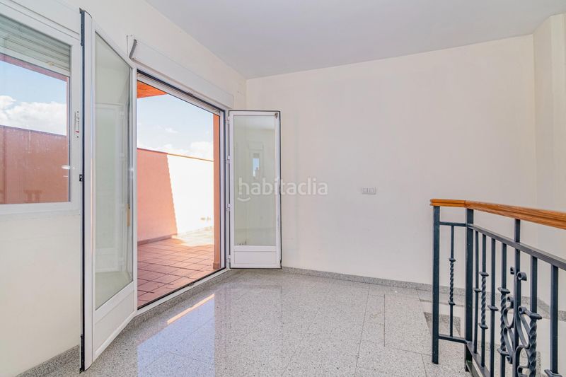 Foto 40307b26-d0d3-48f1-bc40-c4bd79755846. Casa amb aparcament a San Antón Armilla