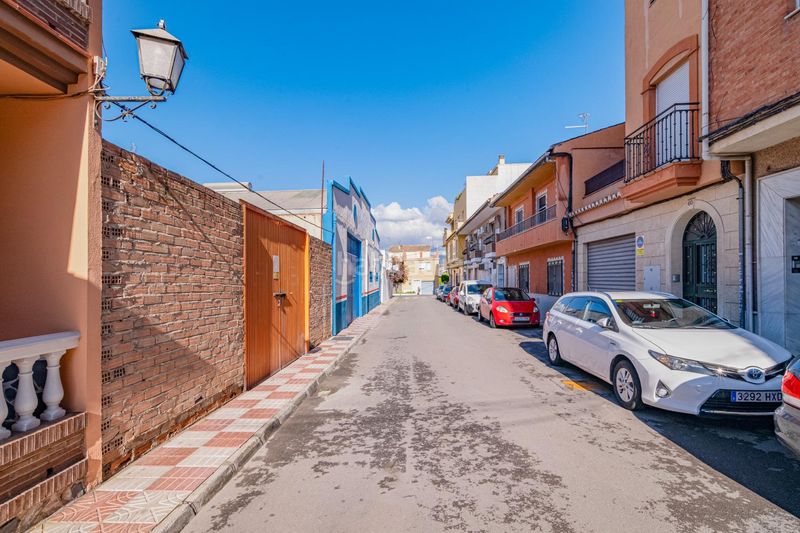 Foto 6e9353c5-79d9-42f8-87e6-4b93ed4f7044. Casa amb aparcament a San Antón Armilla