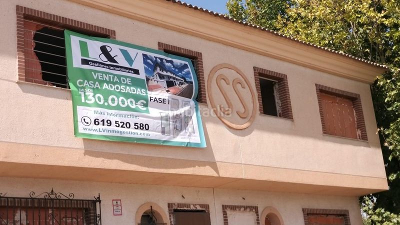 Foto 4153bbcb-f0b3-40be-be34-bd07fbad8866. Casa amb aparcament a Láchar