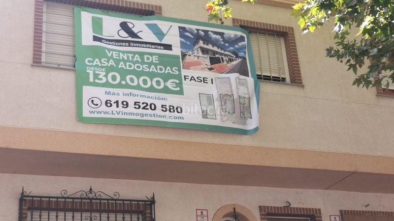 Foto 4fc657a3-9790-4f5c-9025-05781739c450. Casa amb aparcament a Láchar