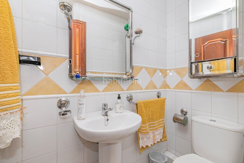 Foto e92880c1-f57d-47b4-ae02-da22ea926b12. Xalet amb aparcament piscina a Maracena