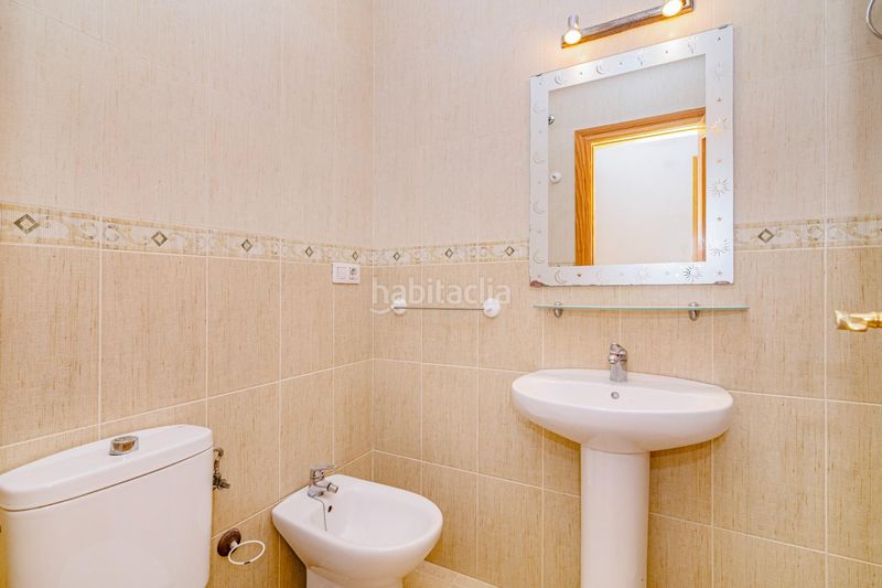 Foto 193ec3c0-de1d-4c81-81ce-c5bd1bfe3cd8. Casa amb aparcament a San Antón Armilla