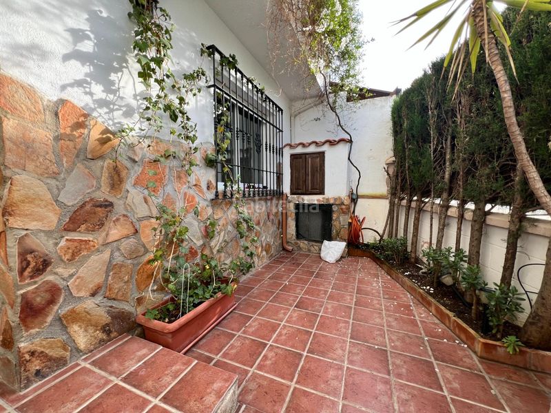 Foto 85587883-b918-4181-a9e2-64620089eef7. Casa adossada amb calefacció aparcament piscina a Gabias (Las)