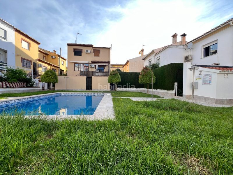 Foto 9f818770-0445-4785-b2af-161bcc0b0e2c. Casa adossada amb calefacció aparcament piscina a Gabias (Las)