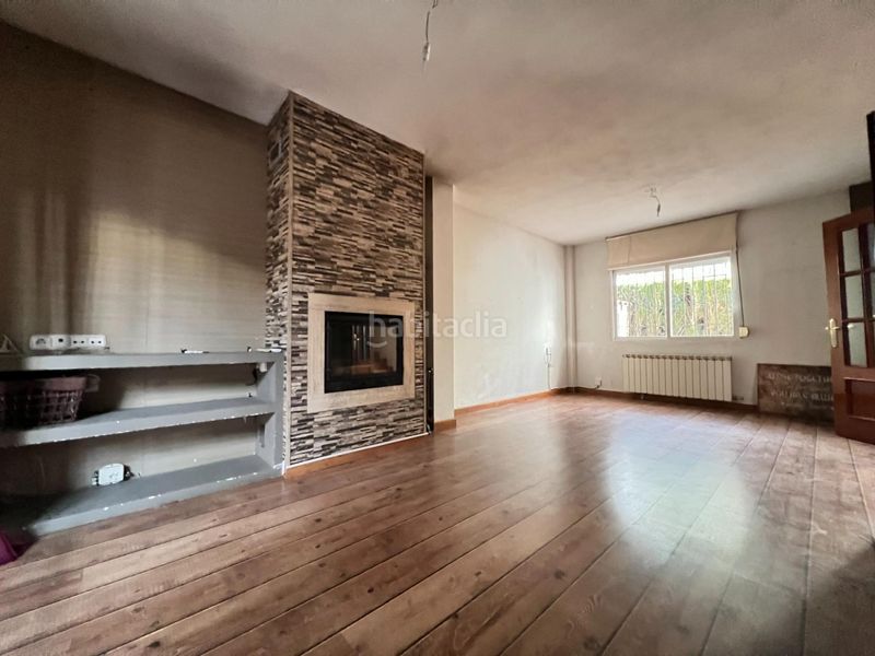 Foto ba7453f2-f85f-4d60-8936-882409a5e98d. Casa adossada amb calefacció aparcament piscina a Gabias (Las)