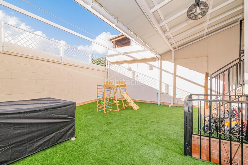 Foto dd1afba3-509d-48d5-8b62-3b98df03a15b. Casa adossada amb calefacció aparcament a San Miguel Armilla