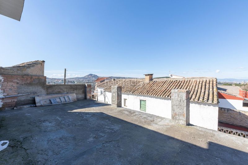 Foto 01aa73a3-1de4-420a-ba63-fb8a4d6c98c6. Casa a Ayuntamiento Alhendín