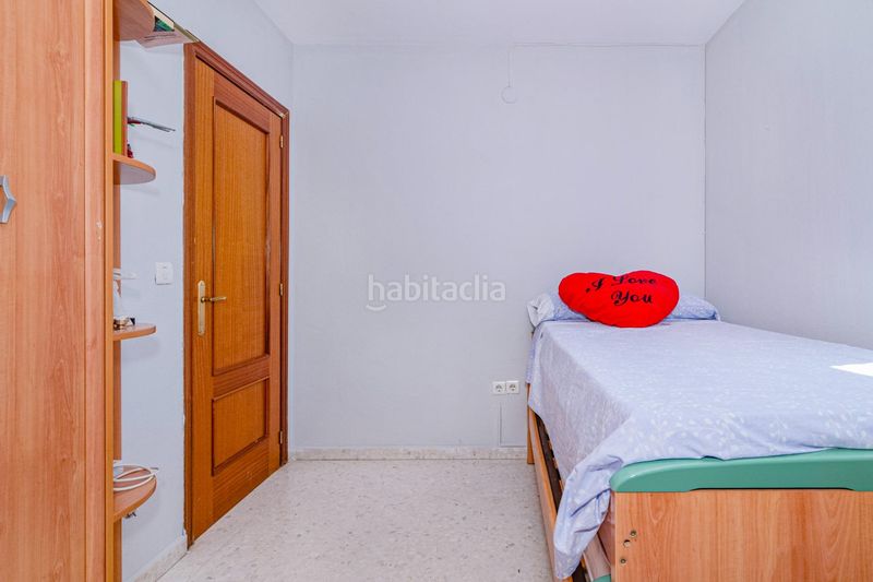 Foto 06bffbaf-17bd-4dd5-8590-19ef298e9abc. Casa adossada amb aparcament a Cúllar Vega