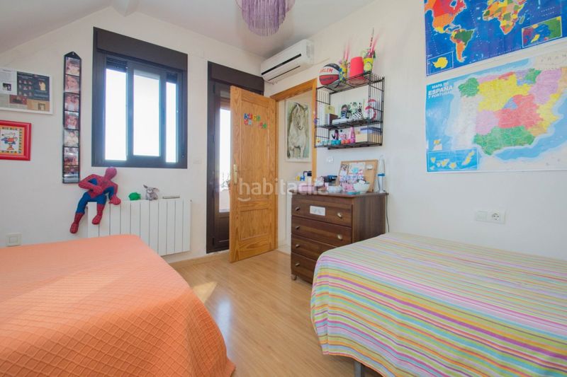 Foto d328c3da-930f-46f6-8a9c-ab79124fb318. Àtic amb calefacció aparcament a Barrio de la Vega Monachil