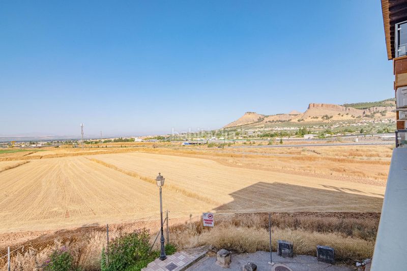 Foto fa6293c6-d4b4-4330-bd59-a9ba4ed50870. Pis amb aparcament a Albolote