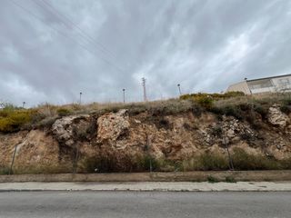 Terreny residencial  Calle castillejo. El lugar perfecto para construir tu hogar con vistas a la vega