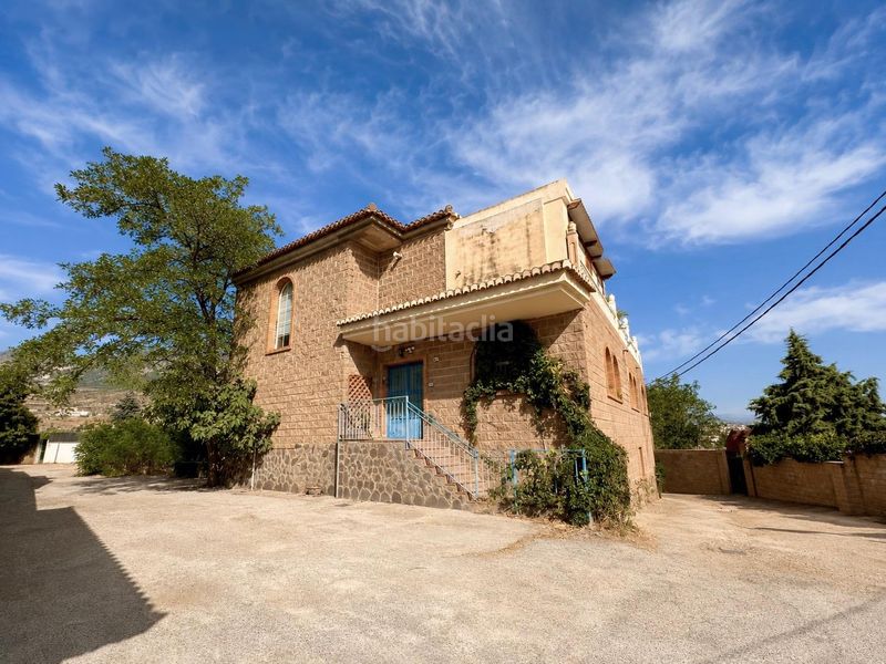 Foto 51369de7-21d6-4c1d-a967-f104ba0a98e1. Casa amb aparcament a Dúrcal