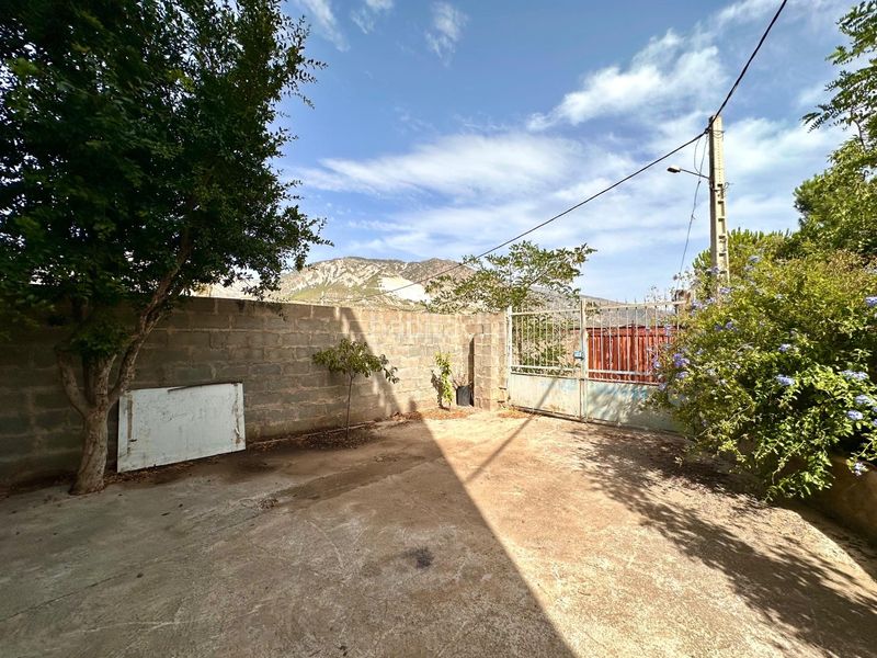 Foto a767fda5-2684-4c1d-b38f-b422f1696aad. Casa amb aparcament a Dúrcal