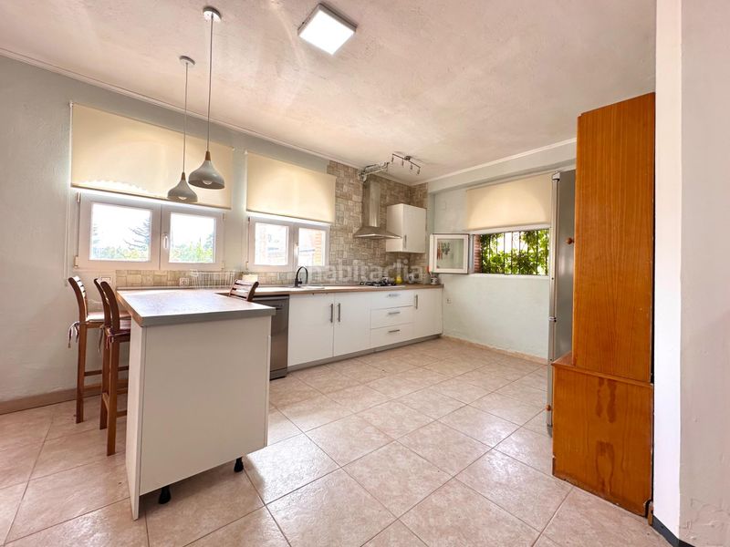 Foto e3490fce-c245-4e6e-880f-5ba1c2cef882. Casa amb aparcament a Dúrcal