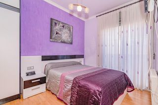 Flat  Calle peligros. Piso en peligros 3 dormitorios,2 baños, patio, ascensor,garaje y