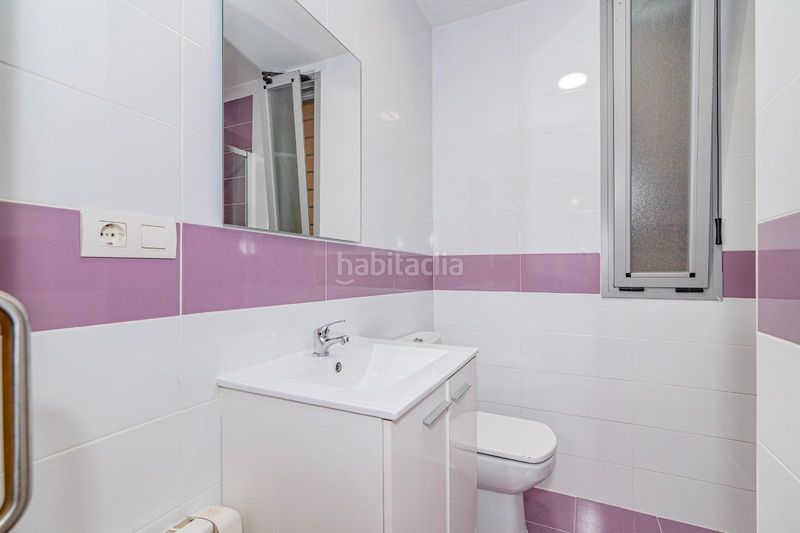 Foto babc7b1f-9cdd-4131-b55f-37c405c269b8. Pis a calle Peligros a Peligros
