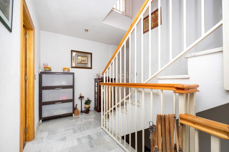 Foto 29630d49-23bf-43e1-8dbe-002388d79933. Casa adossada amb aparcament a Maracena
