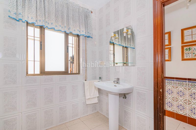 Foto dea01d69-6a6f-4021-b6c1-b97c768f38fb. Casa amb aparcament a Ambroz Vegas del Genil