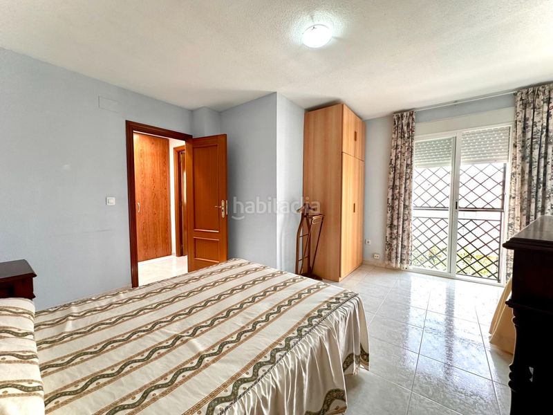 Foto 079a7c06-b57e-495e-a693-0d1c4e5c2330. Casa adossada amb calefacció aparcament a Huétor Vega