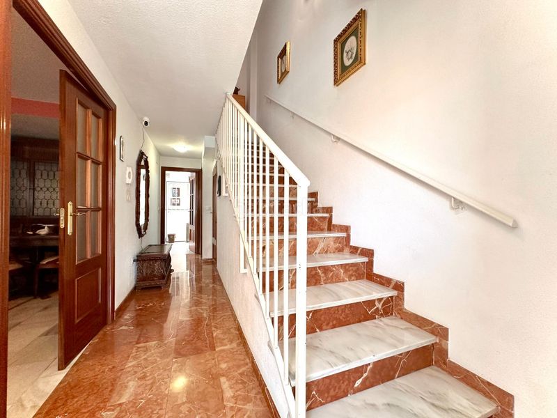 Foto dcf23013-7b19-41ee-8485-8aed5d31d3da. Casa adossada amb calefacció aparcament a Huétor Vega