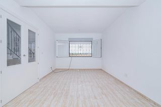 Casa adossada a Láchar. Moderno adosado en lachar, ideal para familias