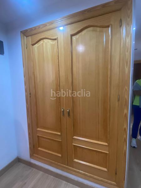 Foto 3556f256-e771-402b-9b8c-8d923f98a932. Piso en calle emilia pardo bazán 8 piso junto a la junta andalucia en Granada